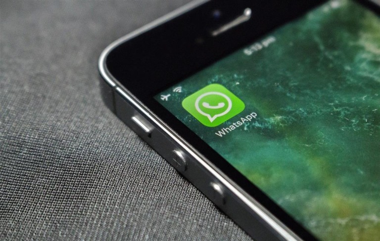 Mulher faz dois pagamentos e perde R$ 5,4 mil em golpe do whatsapp