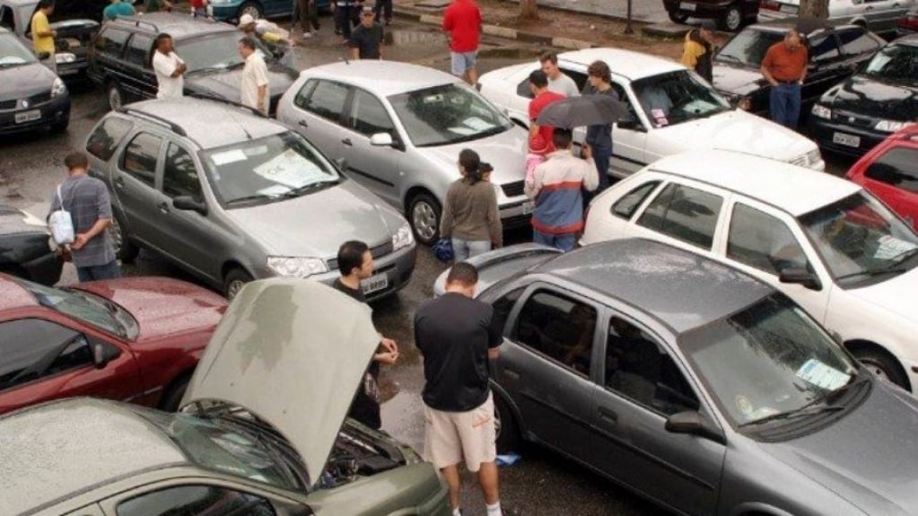 Outubro tem queda no número de vendas de carros usados