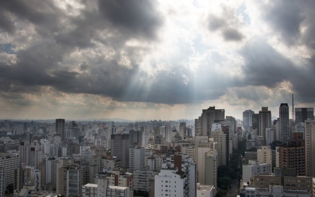 Calor e chuvas intensas nesta sexta em São Paulo