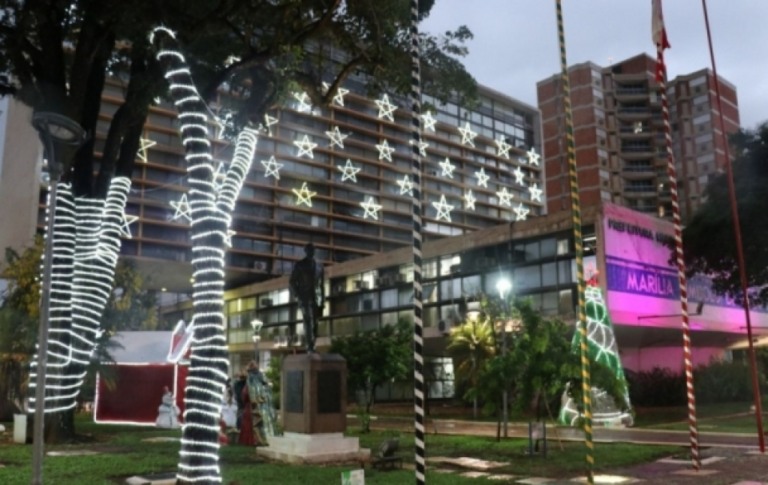 Chuva adia solenidade do Natal Iluminado em Marília; centro ganha nova iluminação