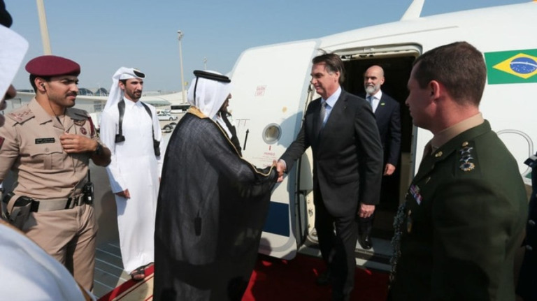 TCU pede devolução de presentes do Qatar à comitiva de Bolsonaro
