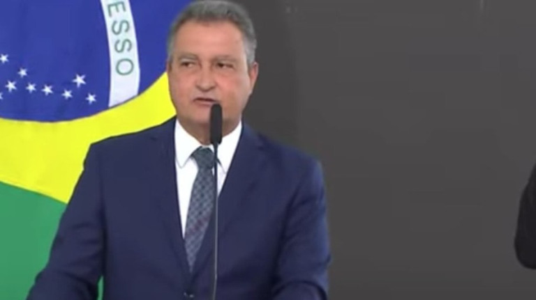 Rui Costa joga panos quentes em apoio de miliciano a ministra de Lula