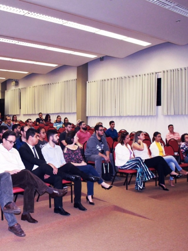 Aula inaugural aproxima alunos do UNIVEM EAD
