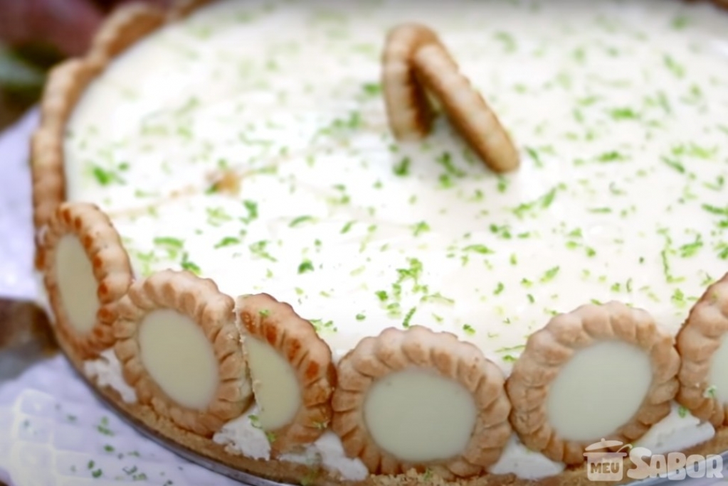 Torta de limão muito delícia de comer e super fácil de fazer!