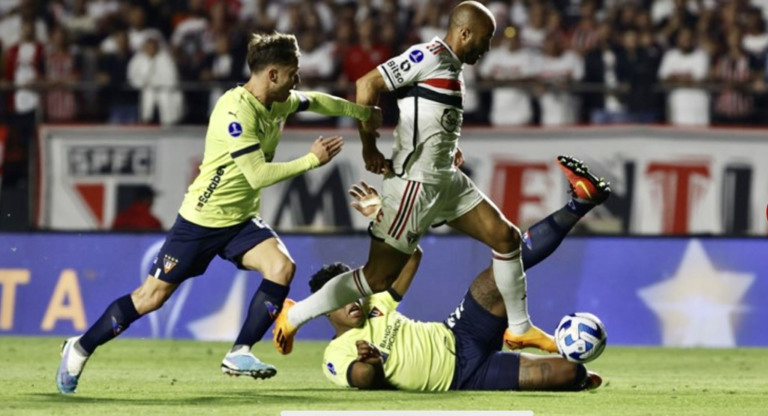 São Paulo perde nos pênaltis para o LDU e é eliminado da Sul-Americana