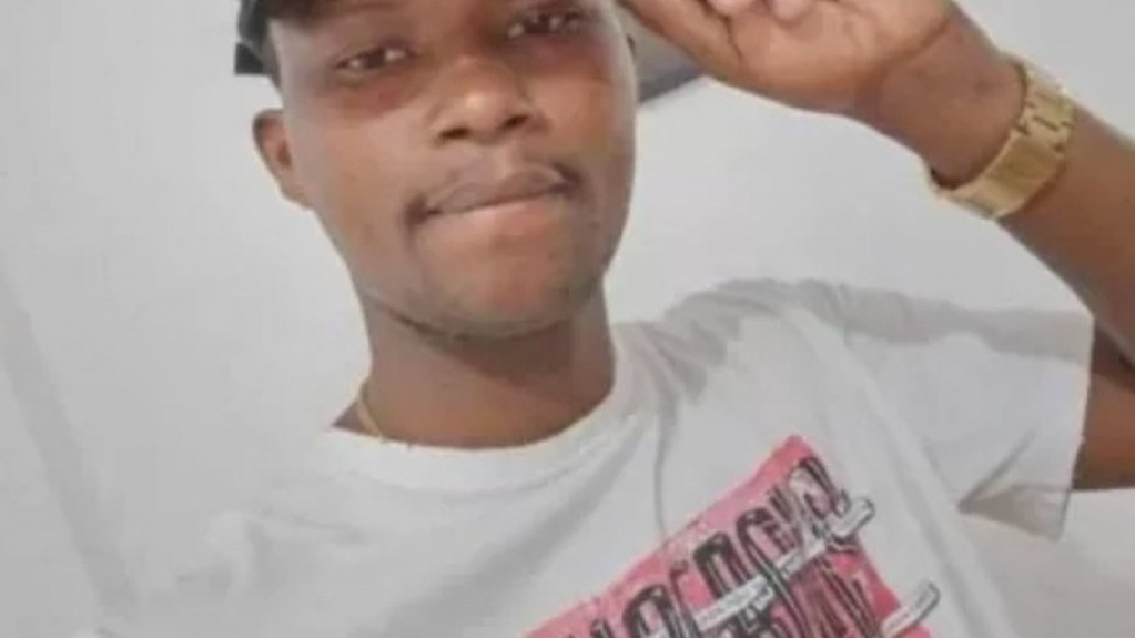 Congolês não trabalhava mais no quiosque, diz proprietário do local Congolês não trabalhava mais no quiosque, diz proprietário do local