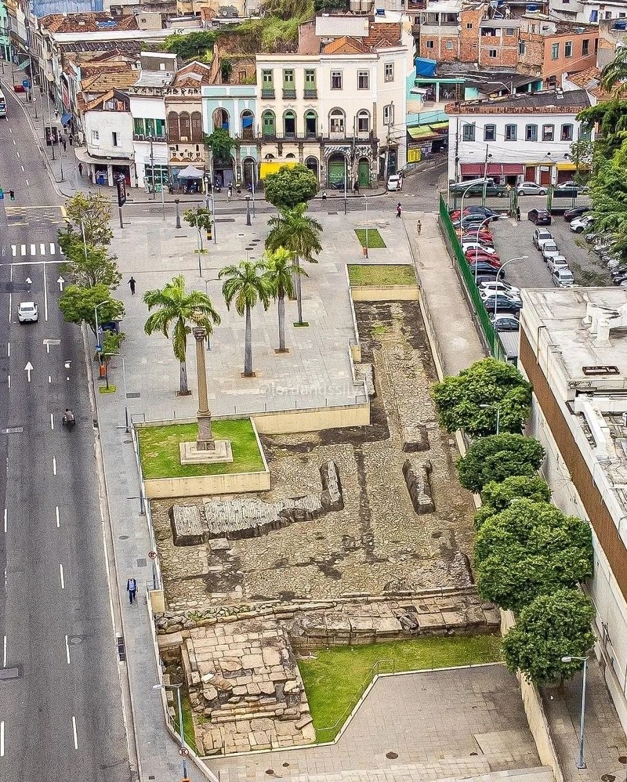 O Cais do Valongo, o maior porto receptor de escravos do mundo, localizado no Rio de Janeiro. Foto: Reprodução/Instagram 03.03.2023