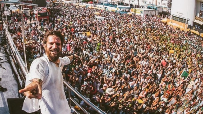 Carnaval 2022: Saulo Fernandes volta a se apresentar em Salvador