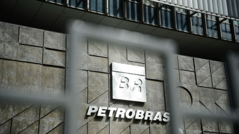 Governo cogita "solução doméstica" para comandar Petrobras; veja quem