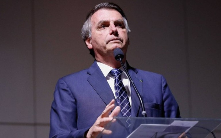 "Vai ter problema de combustível, não vai demorar", diz Bolsonaro