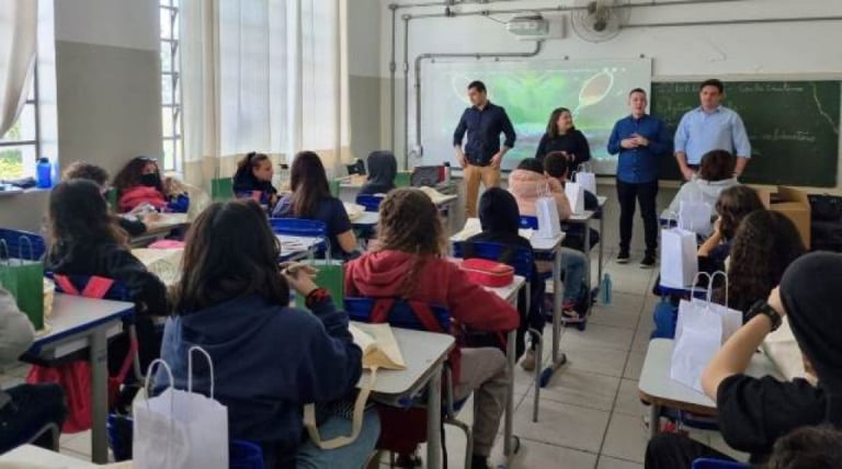 Estudantes de Marília terão aulas de educação financeira com apoio de empresas