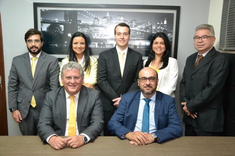 Atual vice, Tercio Spigolon protocola chapa para disputar OAB Marília