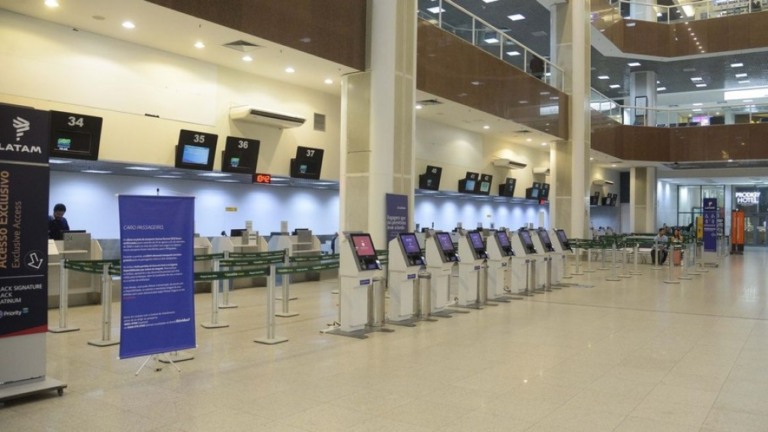 Gratuidade de bagagens em aéreas volta à Câmara; saiba o que esperar