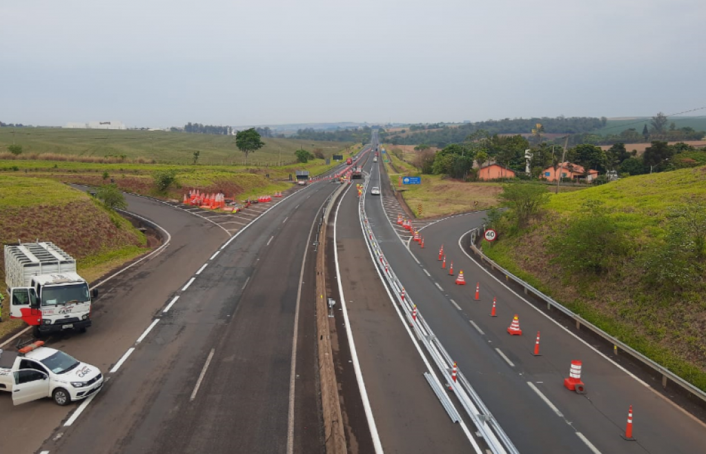 Feriado muda tráfego de rodovias, tem restrições e obras na região; veja orientações
