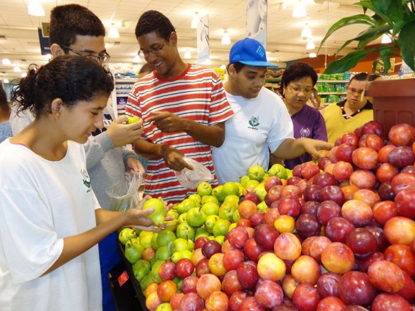 Apae completa 47 anos na segunda e faz festa dia 17