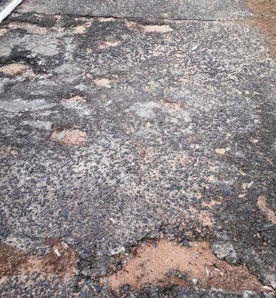Após acidente, Daniel manda reformar calçada de Emei e faz balanço de obras Após acidente, Daniel manda reformar calçada de Emei e faz balanço de obras