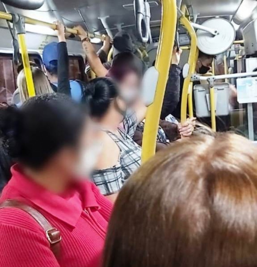 Ônibus lotado na zona norte vira debate sobre prevenção e transporte em Marília Ônibus lotado na zona norte vira debate sobre prevenção e transporte em Marília