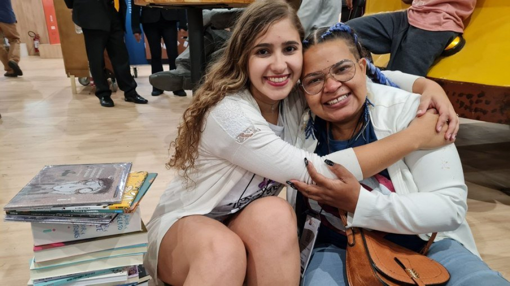 Bienal do Livro reforça laços de amizade e família pela literatura