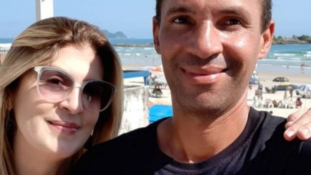 Igreja Universal diz 'curar HIV' com orações e revolta ativistas Igreja Universal diz 'curar HIV' com orações e revolta ativistas