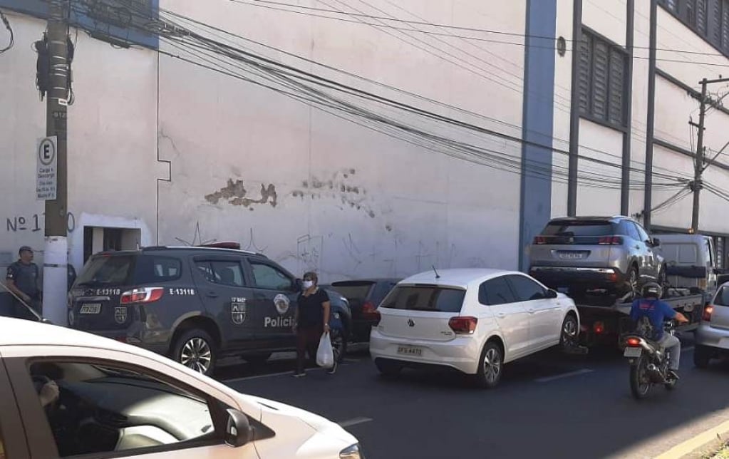 Jogo do Bicho - Operação em Marília apreendeu oito carros, dinheiro, armas e celulares