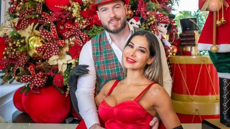 Maíra Cardi e Thiago Nigro fazem ensaio de natal e levantam suspeita: ‘Novos frutos!’