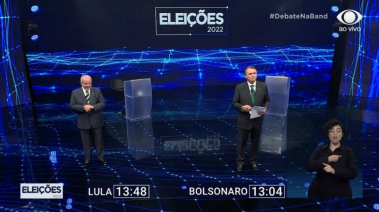 Lula pergunta sobre universidades, mas Bolsonaro se esquiva