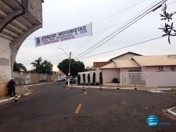 Trecho da Rua 21 de Abril onde começa o sentido único. Foto: Ana Maio.