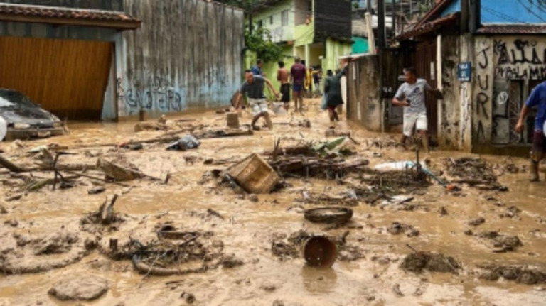 São Sebastião (SP) tem 40 desaparecidos após fortes chuvas
