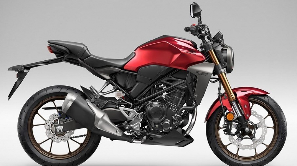 Honda lança linha 2022 da CB300R