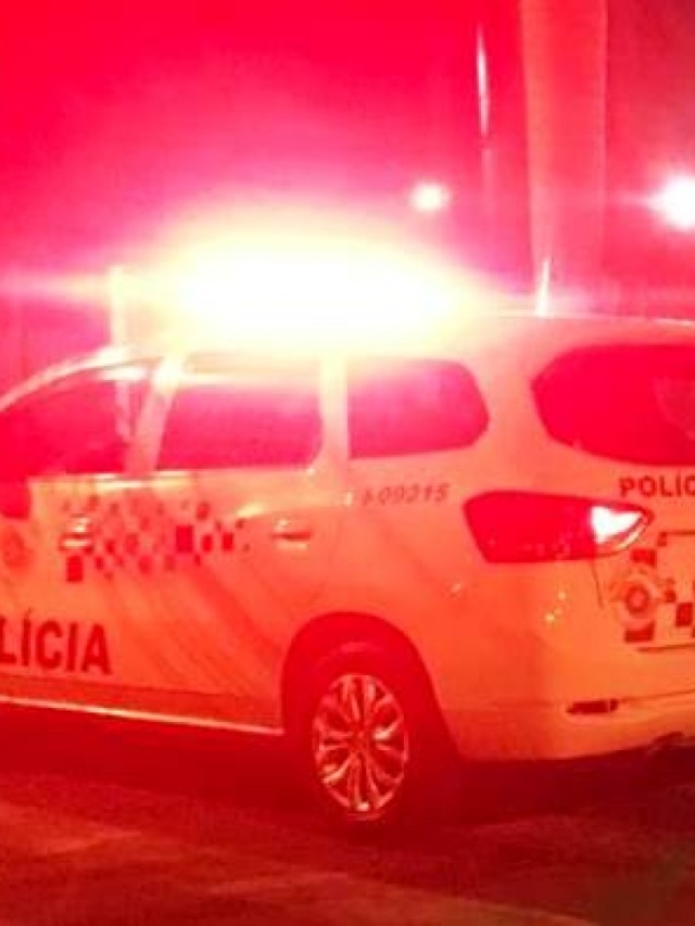 Adolescentes em moto criam caso de manobra ilegal, fuga em rodovia e queda