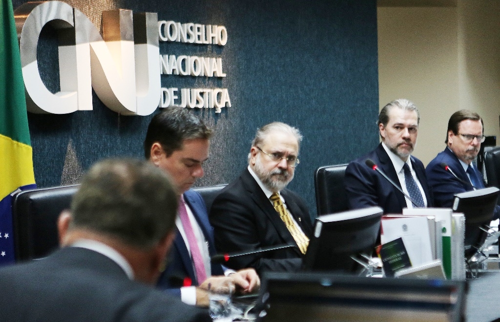 CNJ aprova novo auxílio moradia de juízes; veja valores e critérios