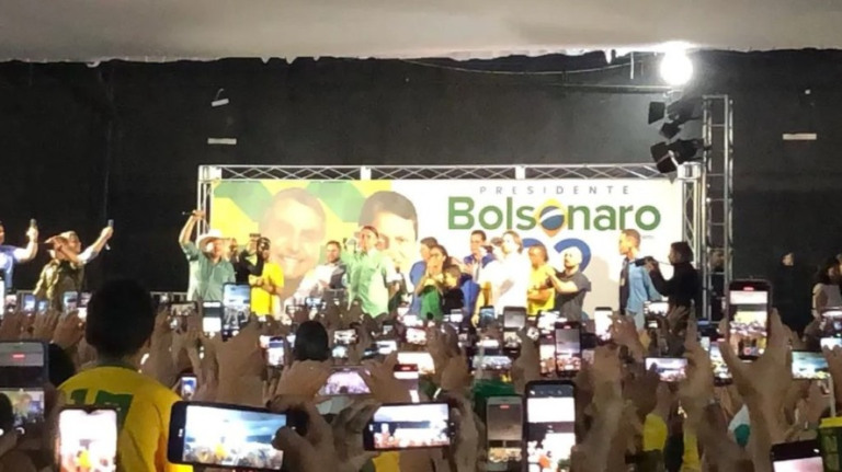 Bolsonaro e Tarcísio fazem comício com apoiadores em São Paulo