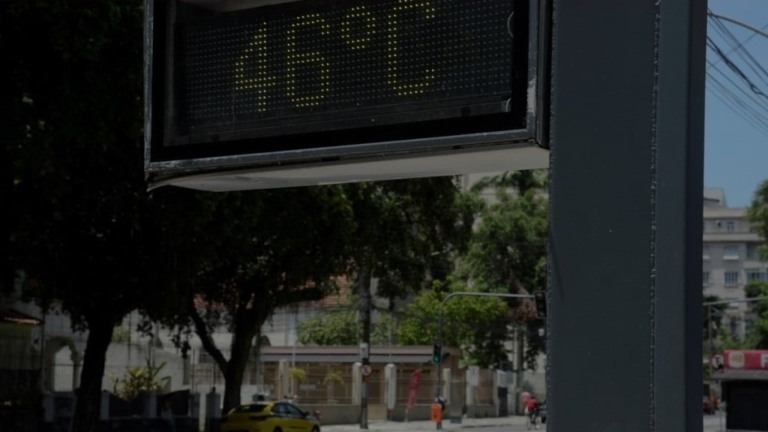 Rovena Rosa/Agência Brasil – 12/11/2023 Termômetro marca 40 graus na Avenida 9 de Julho, região central da capital