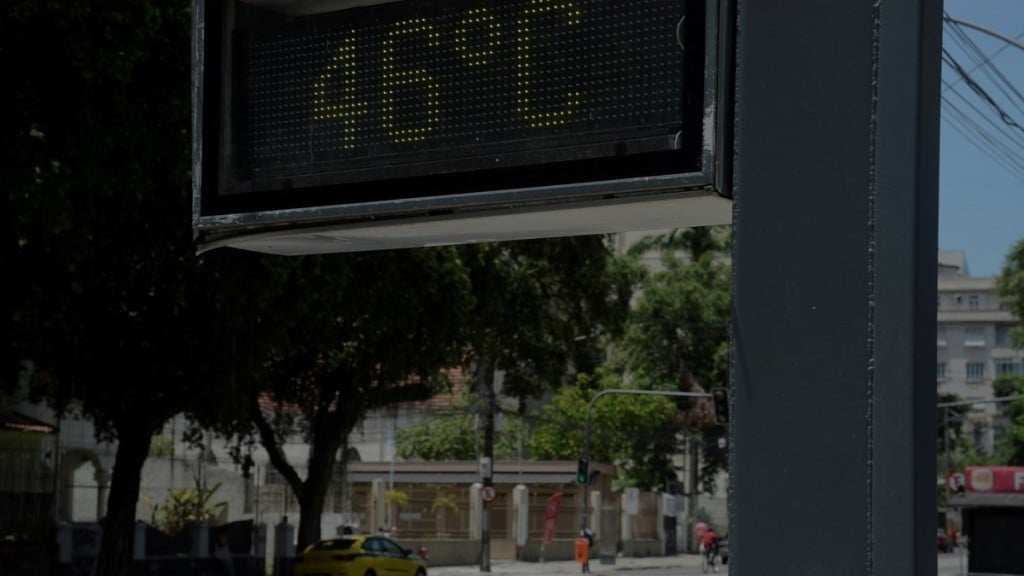 Rovena Rosa/Agência Brasil – 12/11/2023 Termômetro marca 40 graus na Avenida 9 de Julho, região central da capital