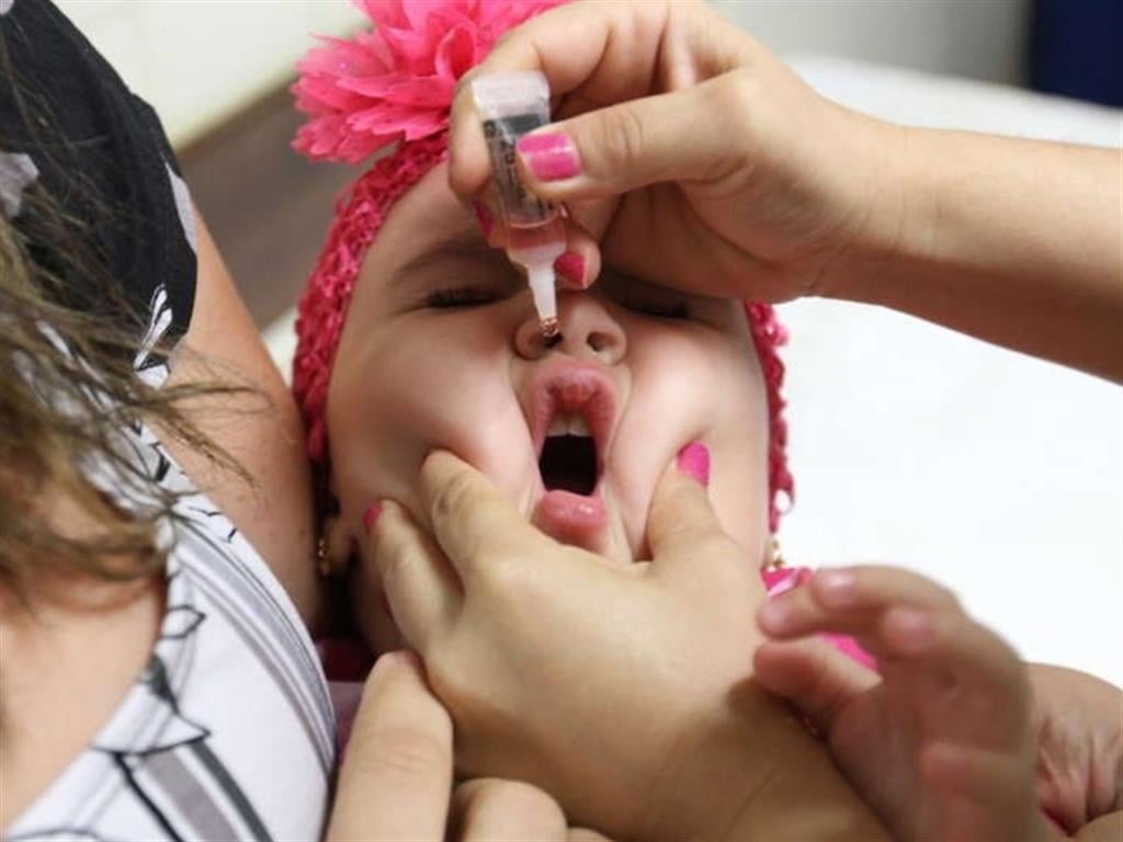 Abaixo da meta, vacinação contra polio em Marília supera médias do país e Estado