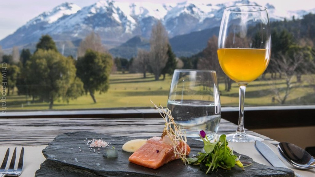 Culinária de Bariloche se destaca com carnes de boi, ovelha e cervo