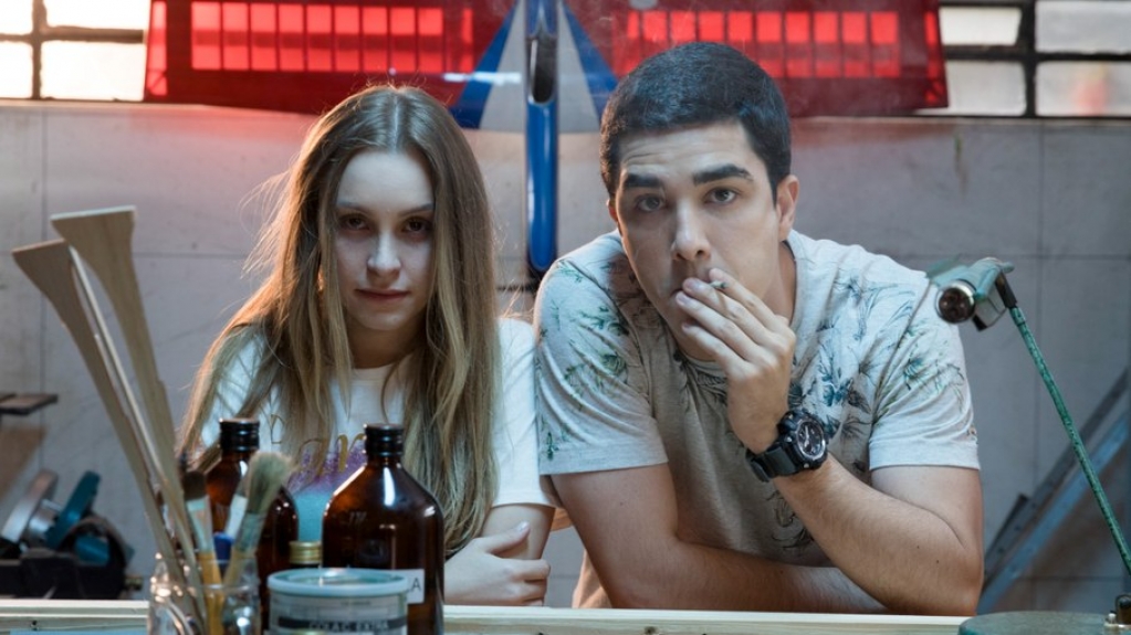 Carla Diaz fala sobre o filme "A Menina que Matou os Pais" Carla Diaz fala sobre o filme "A Menina que Matou os Pais"