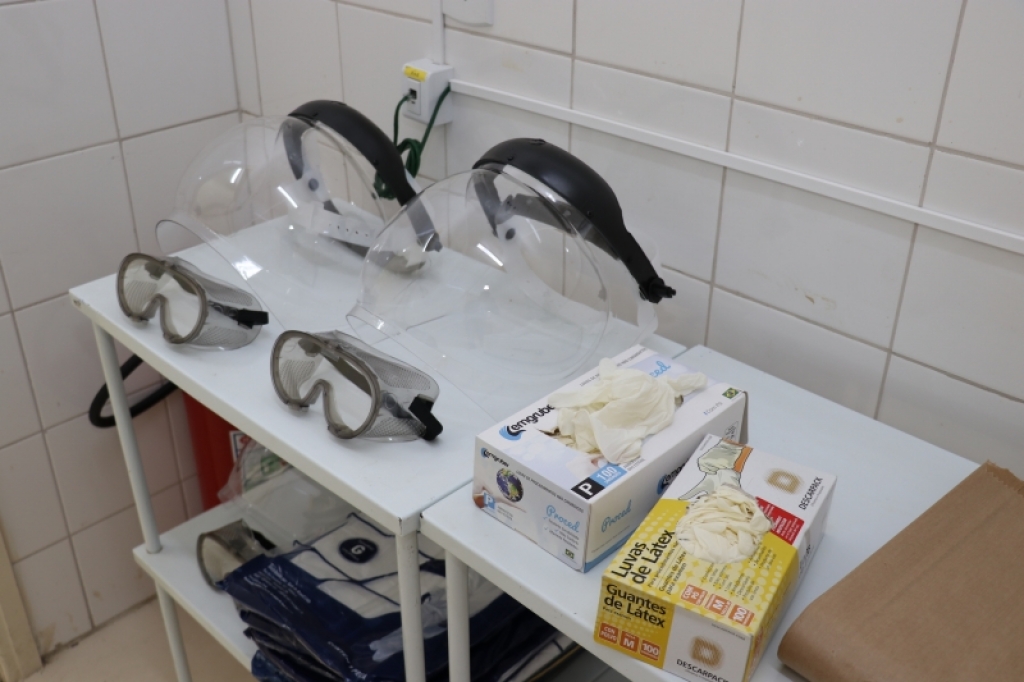 Equipamentos de proteção individual para equipe da saúde no PA da zona sul em Marília