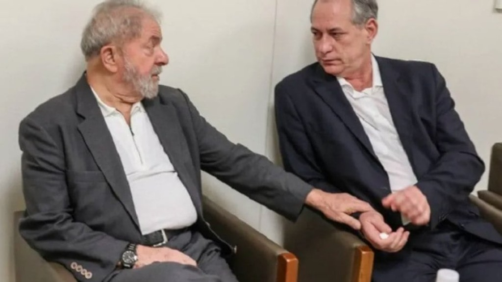 Ciro cumprimenta Lula após vitória: 'Cumprindo o dever democrático'