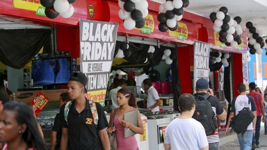 Black Friday: 62,5% dos lojistas oferecerá promoções na data, diz pesquisa