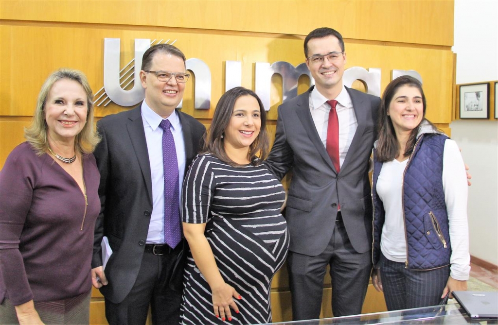 Regina Losasso Serva (vice-reitora Unimar), Jefferson Aparecido Dias (procurador e professor), Fernanda Serva (pró-reitora), Deltan Dallagnol e Márcia Mesquita Serva na Unimar