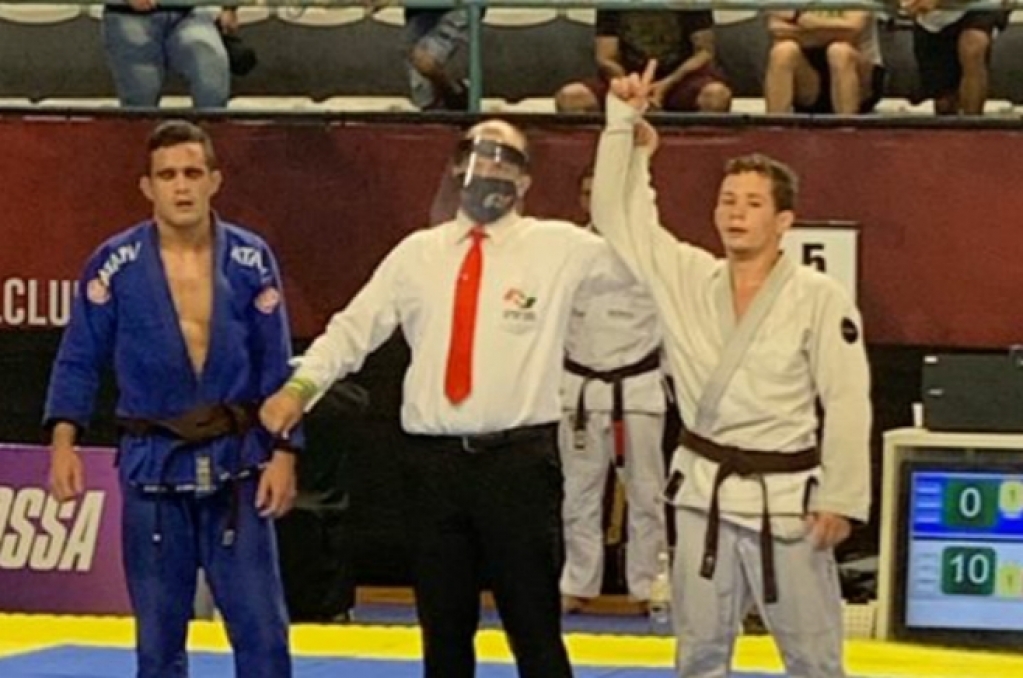 Atleta de Marília é campeão paulista de Jiu Jitsu