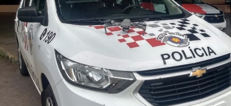PM prende um foragido de saidinha e um acusado de furto em loja de Marília