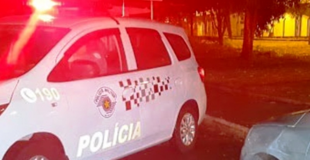 Motorista detido por embriaguez com crianças no carro em Marília Motorista detido por embriaguez com crianças no carro em Marília