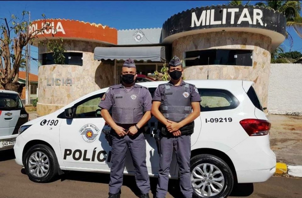 Ronda com pai e filho policiais prende acusado de tráfico em Tupã Ronda com pai e filho policiais prende acusado de tráfico em Tupã