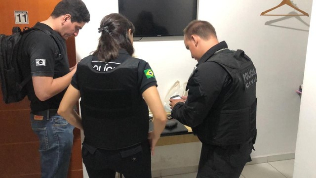 Professor de Marília preso por pornografia infantil oferecia filha para relações Professor de Marília preso por pornografia infantil oferecia filha para relações