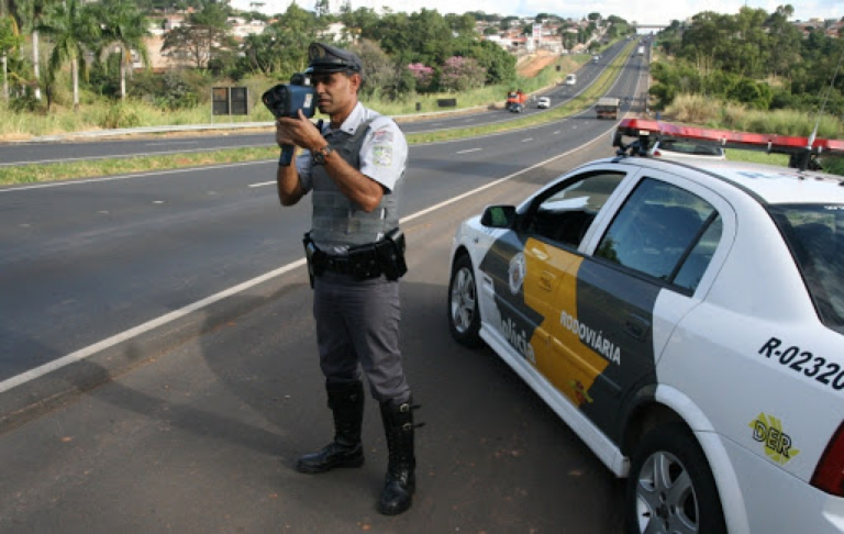 Cai número de acidentes e vítimas em viagens de Natal na região de Marília