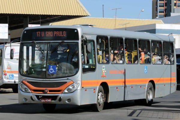 A empresa Grande Marília oferece 17 itinerários para as regiões Norte e Leste