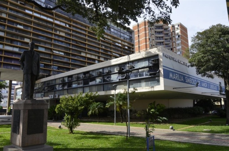 Sindicato entrega pauta de reivindicações à prefeitura e pede mesa de negociação