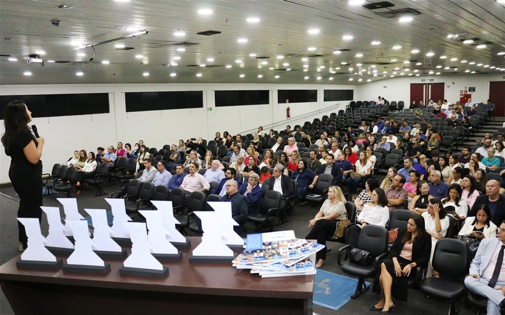 Universidade de Marília celebra excelência em pesquisa com Prêmio 'Márcio Mesquita Serva'